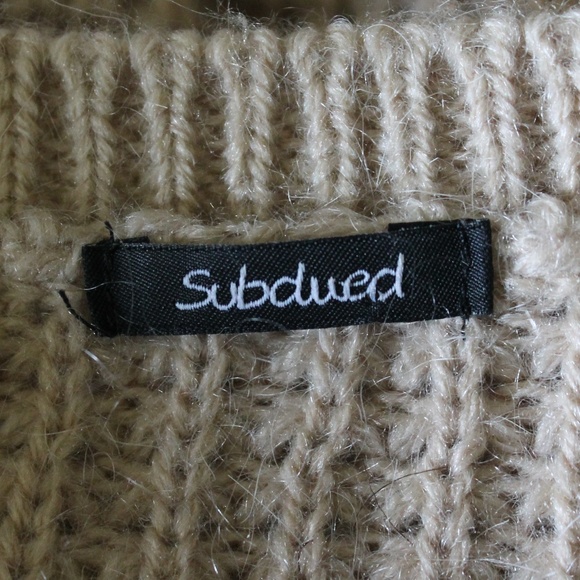 Subdued Brown Sweater - Picture 6 of 6